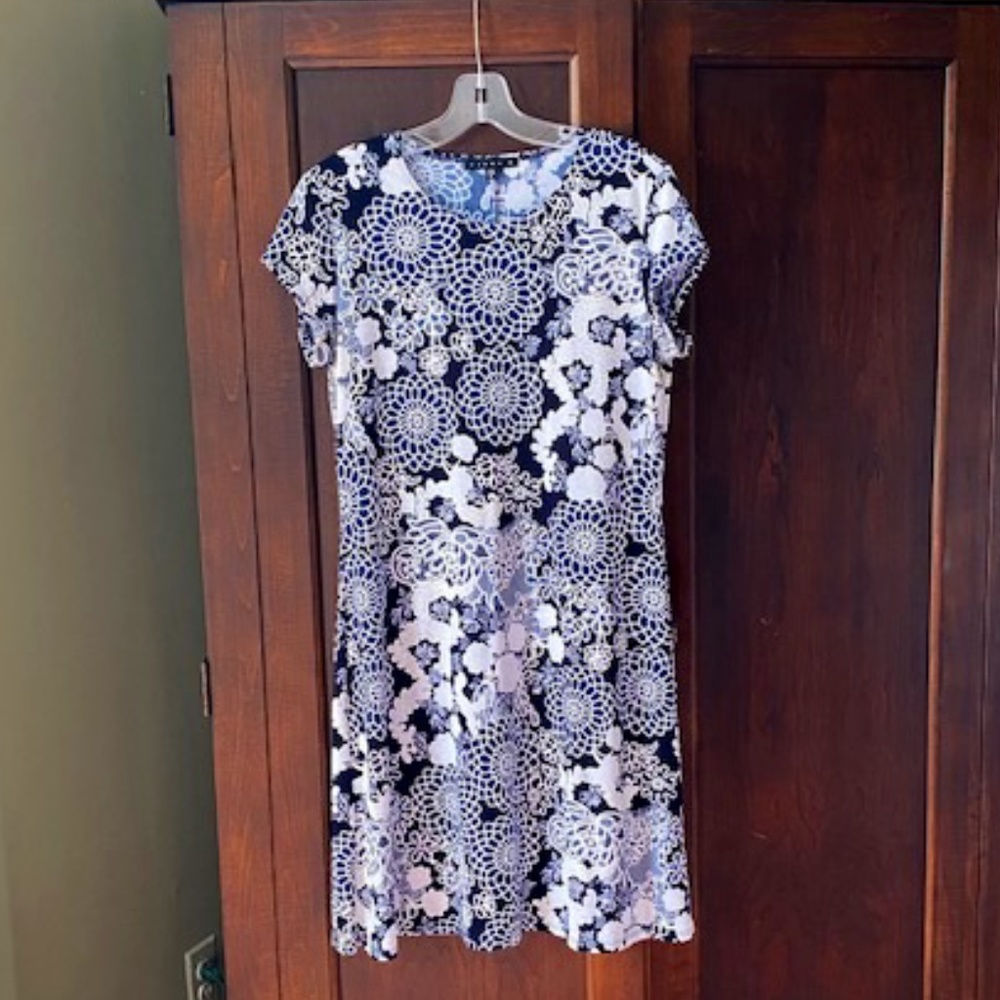 Women's dress
